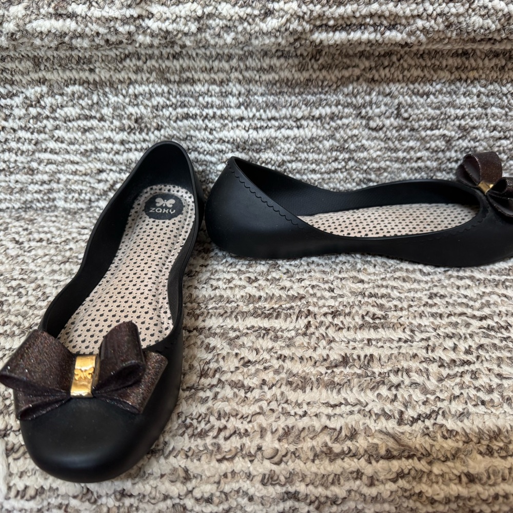 Zaxy Black Ballet Flats with Glitter Bow